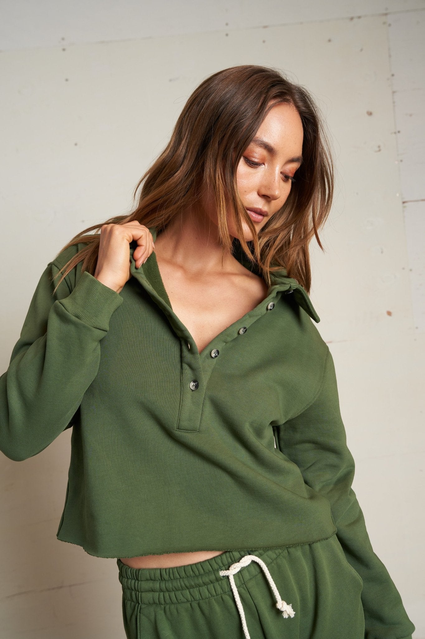 Vinny Sweatshirt - Olive You BoutiquePERFECTWHITETEE226499
