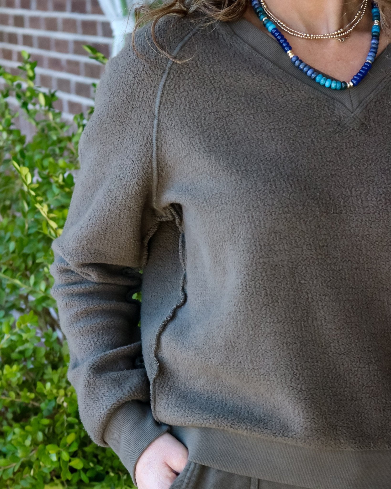 Reverse Fleece V Neck Swearshirt - Olive You BoutiquePERFECT WHITE TEE232874T297-Zuri