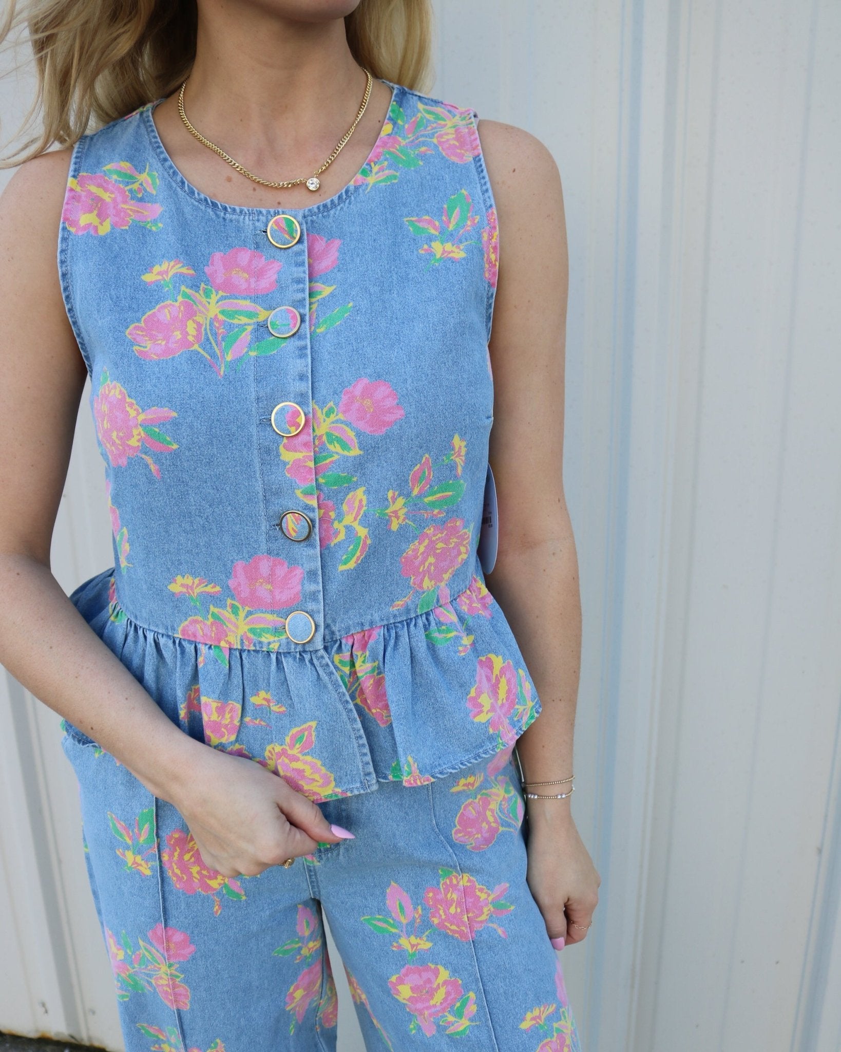 Dainty Denim Floral Peplum Top - Olive You BoutiqueOLIVE YOU231318J30643