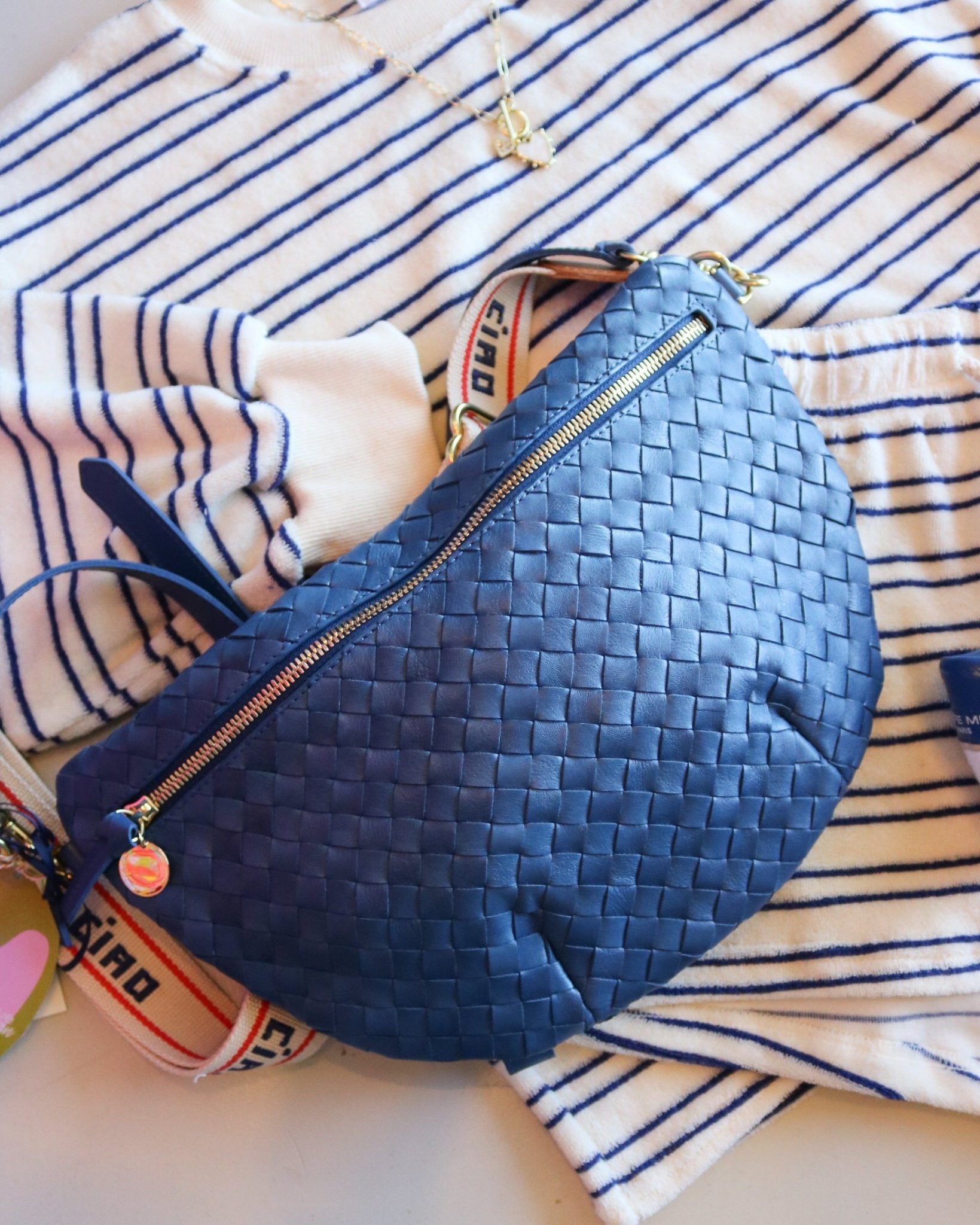 Grande Fanny Medium Woven Diagonal - Olive You BoutiqueClare V.227208CVH1000333