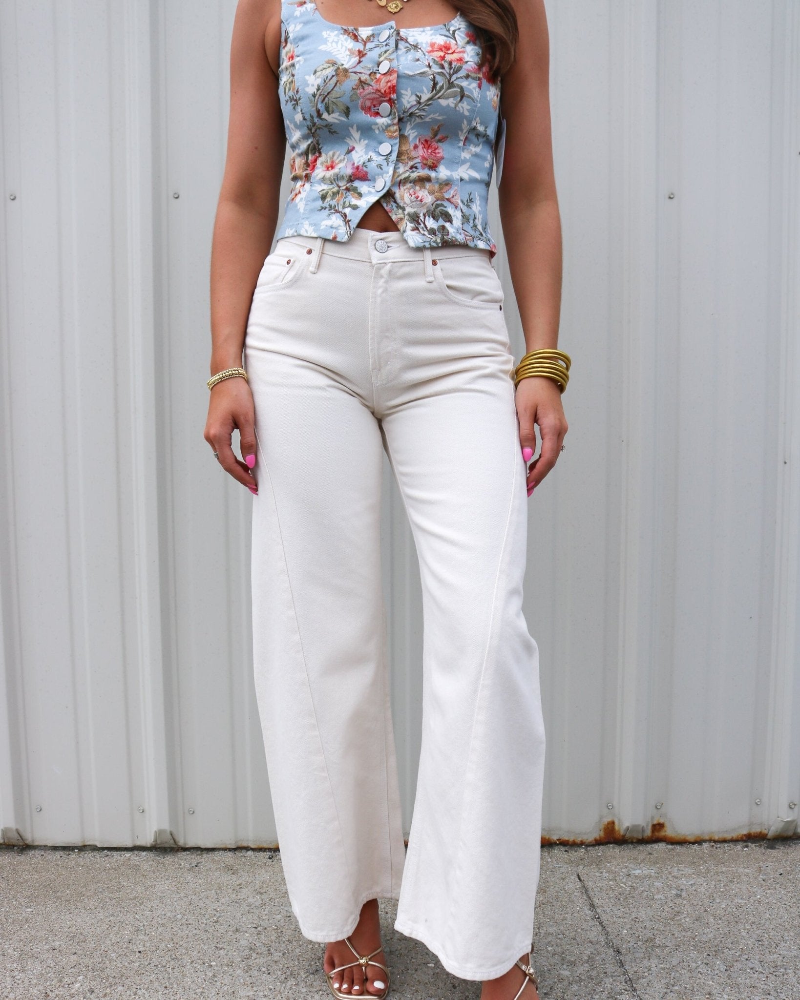 Floral Button Front Sleeveless Top - Olive You BoutiqueLOVE THE LABEL229234L2603-3133