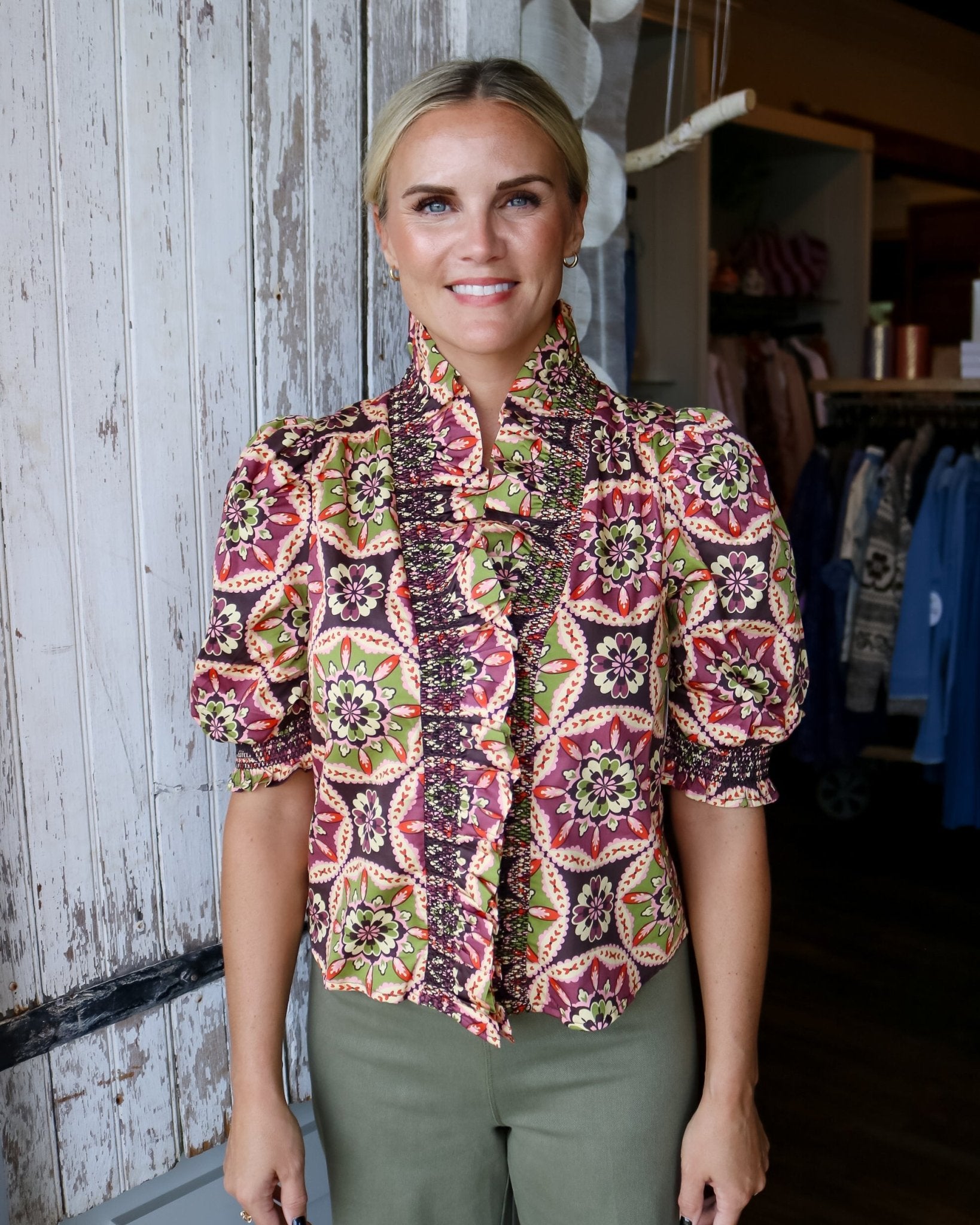 Medallion Zuri Top - Olive You BoutiqueLOVE THE LABEL234436L2608-3705M