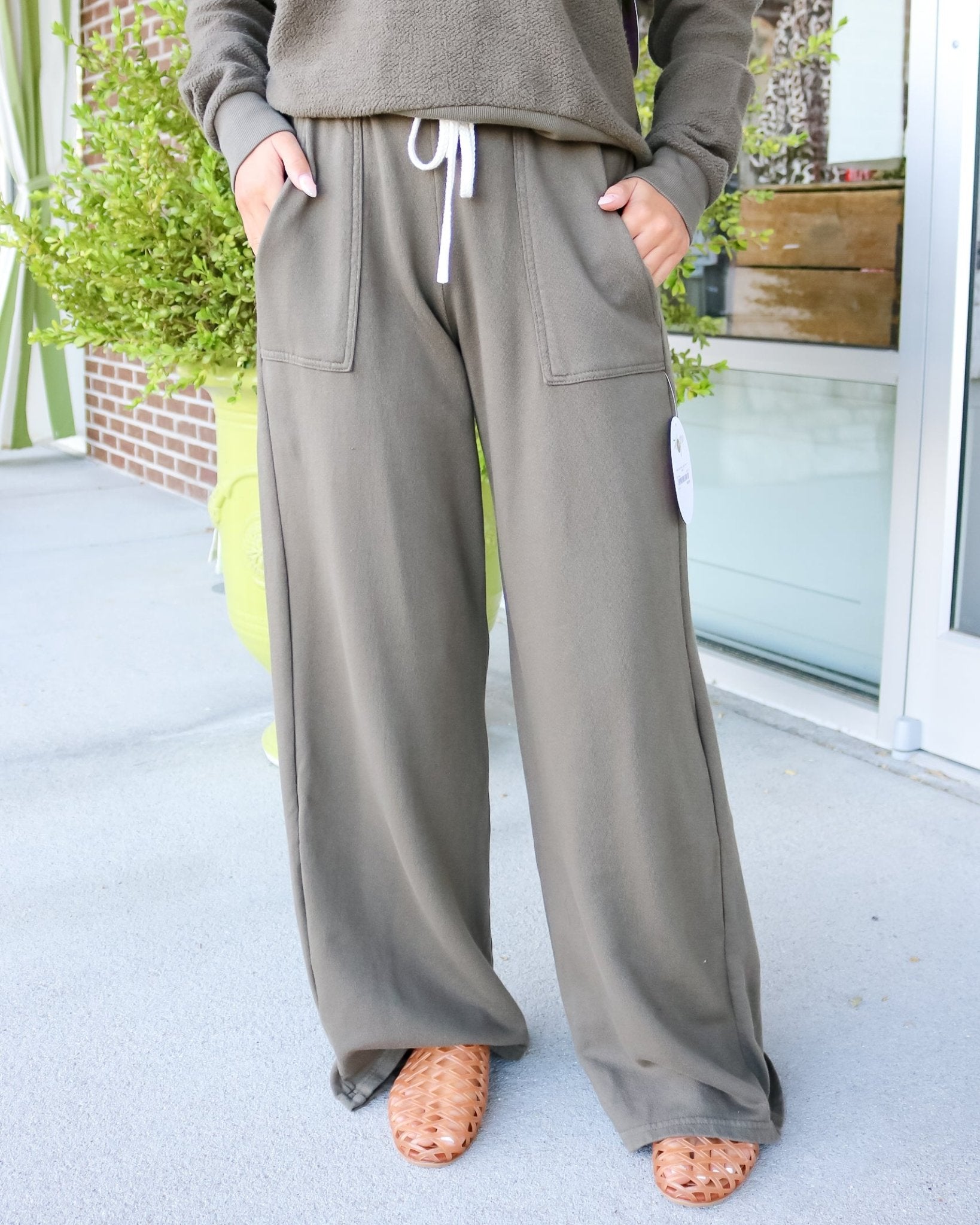 Pocket Pant with Drawcord - Olive You BoutiquePERFECT WHITE TEE232870B140-noa