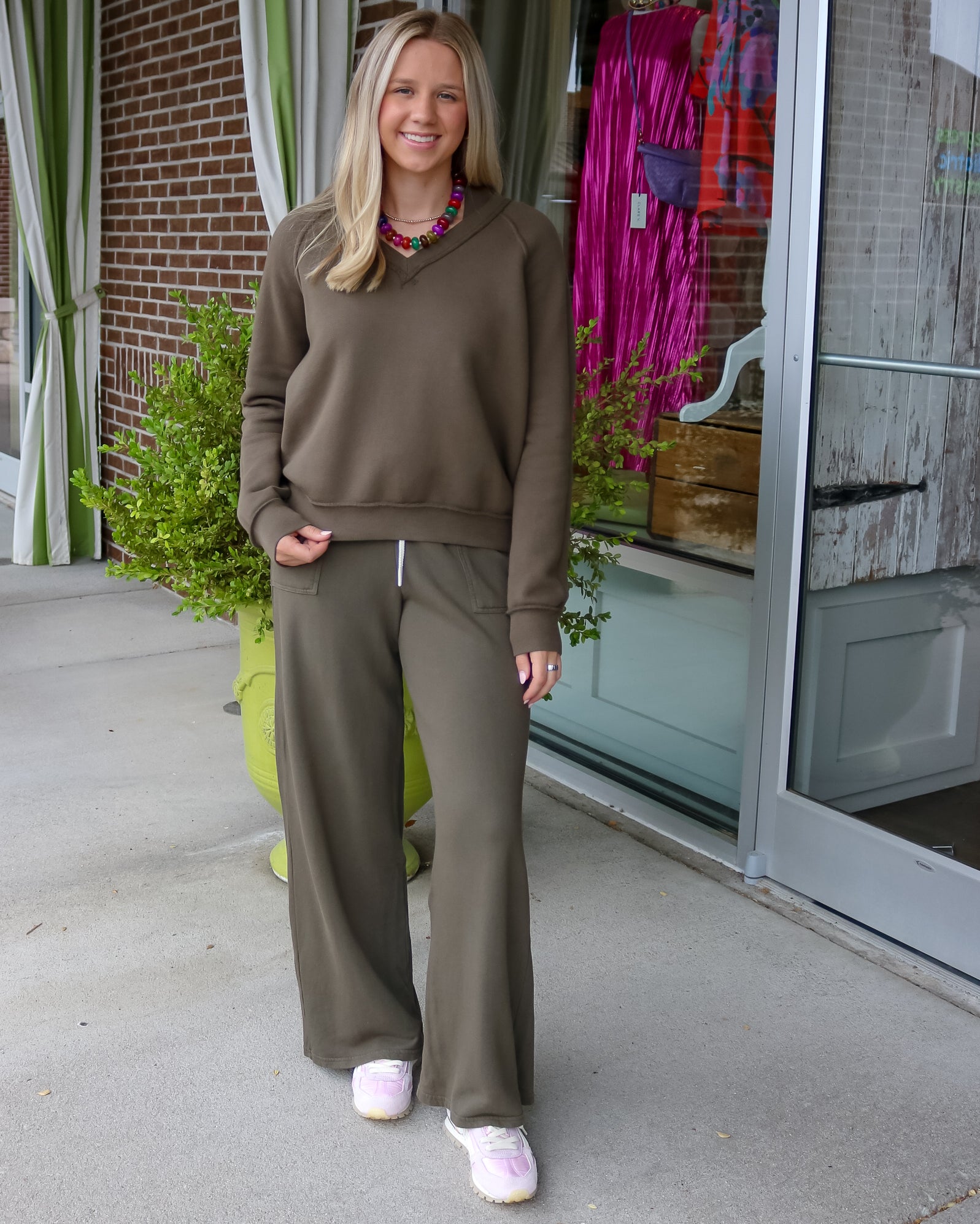 Reverse Fleece V Neck Swearshirt - Olive You BoutiquePERFECT WHITE TEE232874T297-Zuri